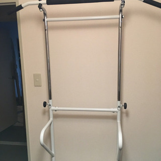 ぶら下がり健康器　懸垂マシーン