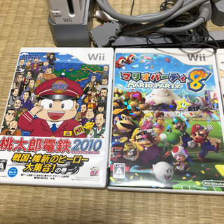 【中古】Wii本体一式とリモコン3台とソフト3本セットの画像