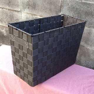 【値下げ半額300円に】アジアン家具の小物入れ、バスケット・籠 細目タイプの画像