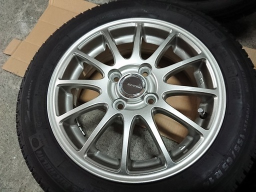 軽自動車へ　ホイール付き中古155/65R14バリ山スタッドレス4本セット