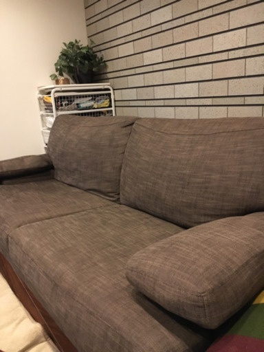 ソファー 座面広くて座りやすいです