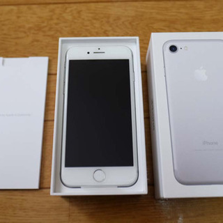 iPhone7 32GB シルバー　simフリー