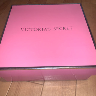 【値下げ】　VICTORIA'S SECRET ヴィクトリアシークレット　ギフトボックス　箱　新品　2個有の画像