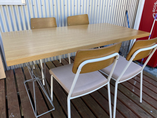 ダイニングテーブル★椅子4脚付き！