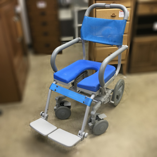 【自社配送は札幌市内限定】介護⑦ 入浴用車椅子 車イス シャワーキャリー ウチエ株式会社 シャワーラク Uシート　　　　　　　　　　K