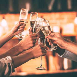12月31日(火) 飲み放題/店舗特製フード＆お得な３・５時間ロ...