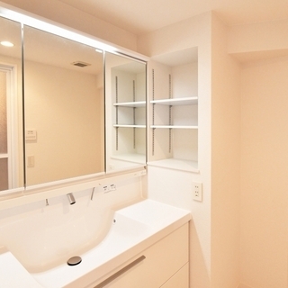 リフォーム済みの中古マンションです♪　外観もきれい。。。内装もき...