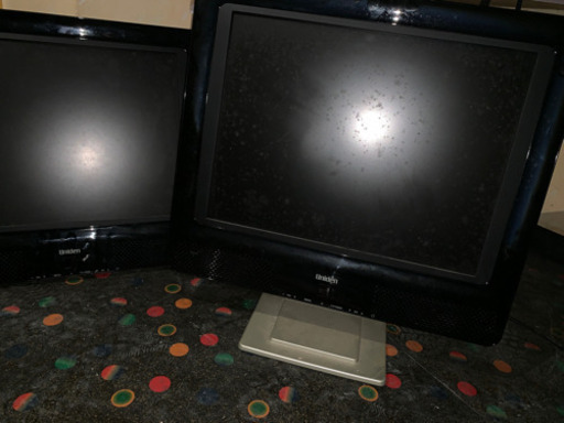 テレビ2台
