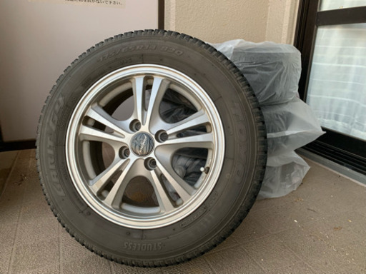 アルミホイール付きスタッドレスタイヤ