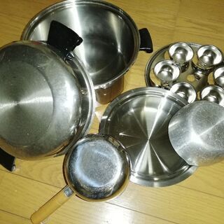 台所用品（フライパン、なべ、蒸し器ほか）