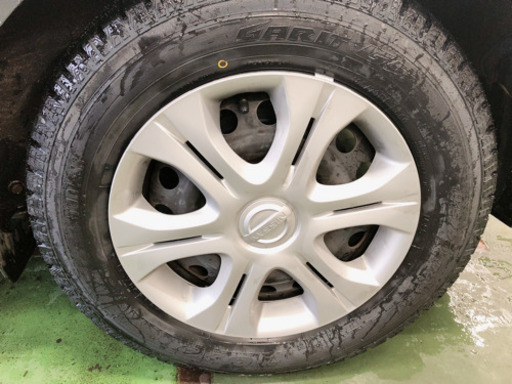 ほぼ未使用のスタッドレスタイヤ