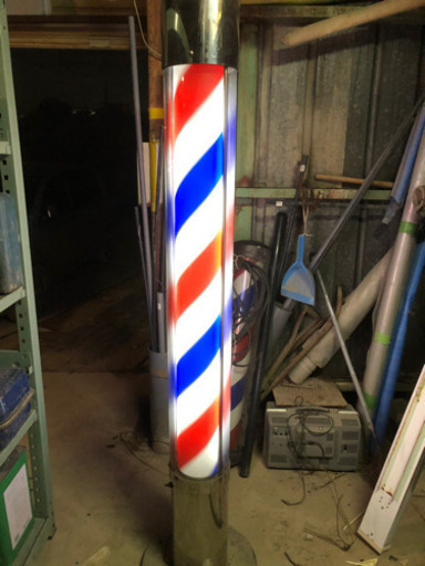 理容店　理髪店　クルクル　サインポール　散髪屋