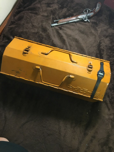 《〆切》天板山型工具箱（スチール製）