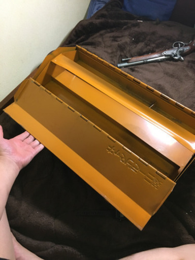 《〆切》天板山型工具箱（スチール製）