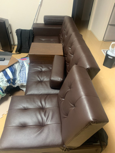 ほぼ新品三人掛けソファベット