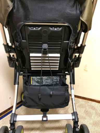 コンビ　美品 ディアクラッセ　オート4キャス　グリーンリーフ