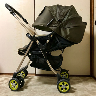 コンビ 美品 ディアクラッセ オート4キャス グリーンリーフ