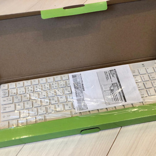 SKB-WL13W サンワサプライ 2.4GHzワイヤレスキーボード ホワイト SKBWL13W の画像
