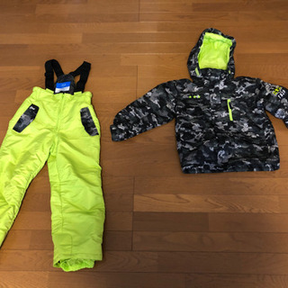 キッズ　スキーウェア上下セットの画像