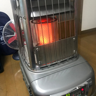 灯油ストーブ 15000円！！業務用！！コンクリ34畳木造25畳用の画像