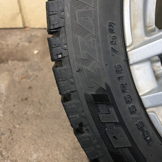 ★取り引き予定者決まりました★スタッドレスタイヤ　165／55R15 ワゴンRで使用の画像