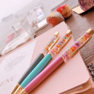 （松島）金箔入りハーバリウムボールペン作りの画像