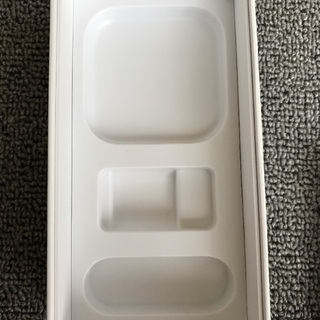 iPhone6の箱と7の箱の画像