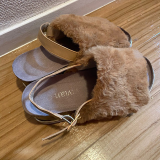 可愛い💕モコモコサンダル　ベージュ24〜24.5❤️新品