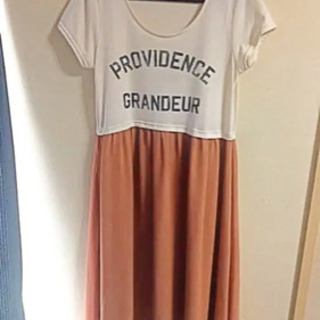 大量の婦人服 各500円の画像