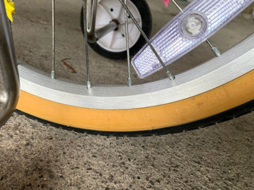 a.n.design works 製　こども用　18インチ　自転車　補助輪