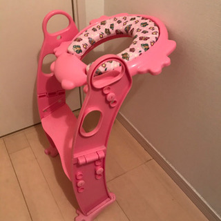 ベビー、子供用　トイレトレーナー(補助便座)クッション付の画像