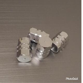 ホイールエアーキャップ 銀色  新品