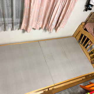 取引中  ベッド