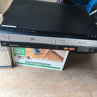 パナソニック HDD搭載VHS一体型ハイビジョンDVDレコーダー...