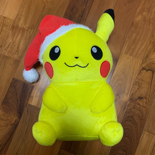 ピカチュウぬいぐるみ