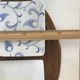 お皿（中）の画像