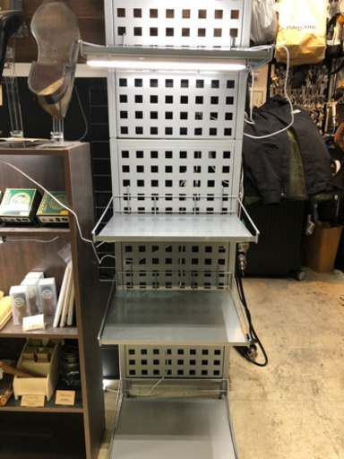 店舗用　陳列棚　定価10万相当