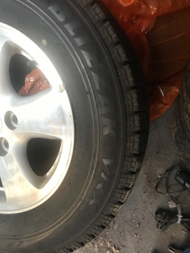 205/70/15スタッドレス！