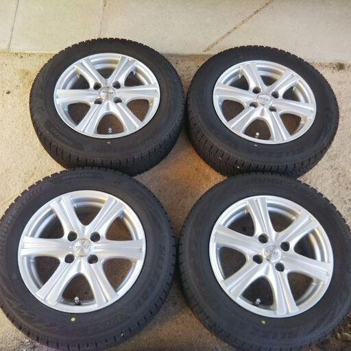 ブリヂストンスタッドレス175/65R14ホイール付