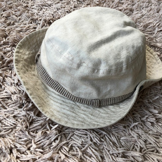コムサイズムの子供用夏帽子