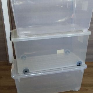 【受付終了】衣装ケース 3つの画像