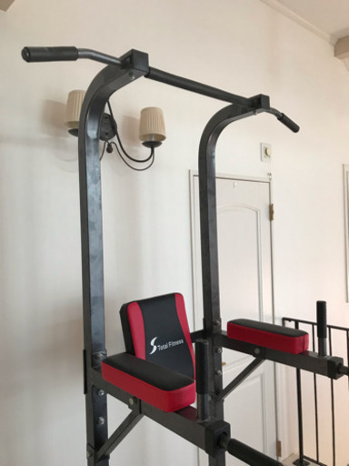 五十肩のため手放します。チンニングスタンド