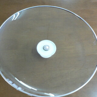ガラス製の大きな蓋（直径40cm）差し上げます。の画像