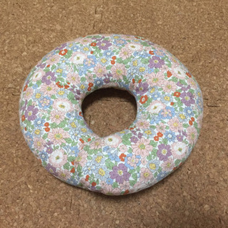 ベビー枕 エスメラルダ ドーナツ枕の画像