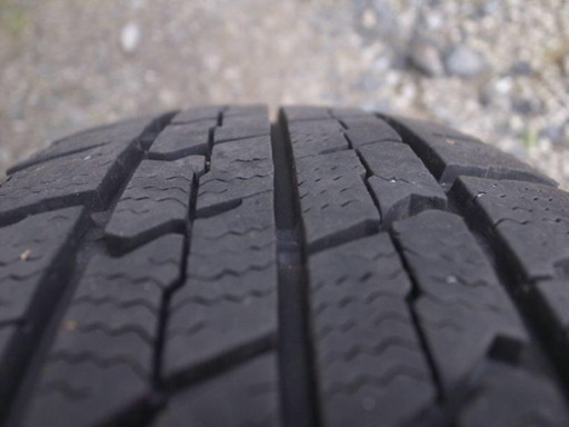 スタッドレスタイヤホイール4本セットナット付き