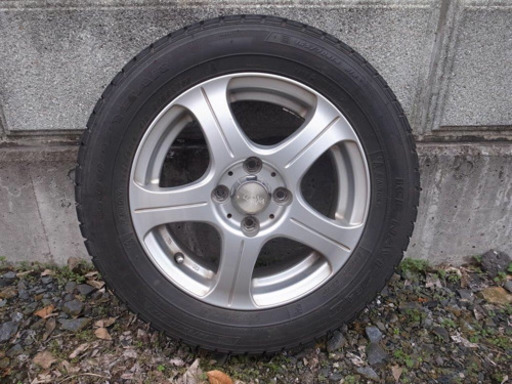 スタッドレスタイヤホイール4本セットナット付き