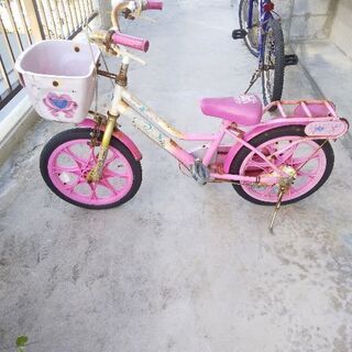 女の子用自転車の画像