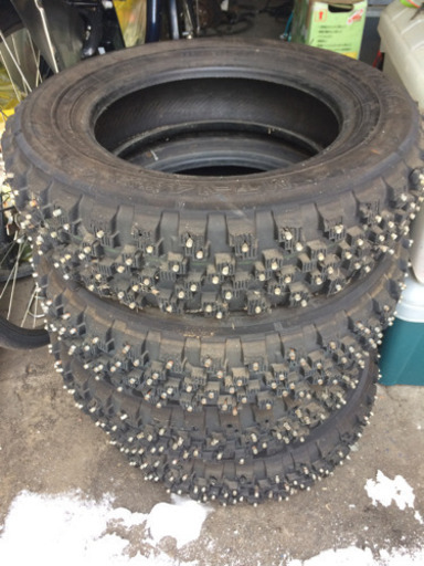 スパイクタイヤ