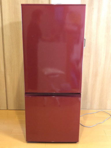 《取引中》AQUA冷蔵庫(赤) 2017年製　184L【床キズ防止マット付】値段交渉可♪