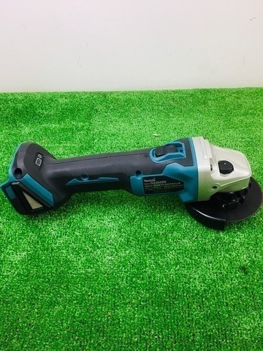 マキタ 100mm 18V 充電式ディスクグラインダー スライドスイッチ GA404DN【リライズ野田愛宕店】【店頭取引限定】【中古品】1点限り早い者勝ち！